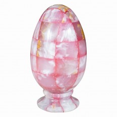 Pink onyx ovoid sculpture